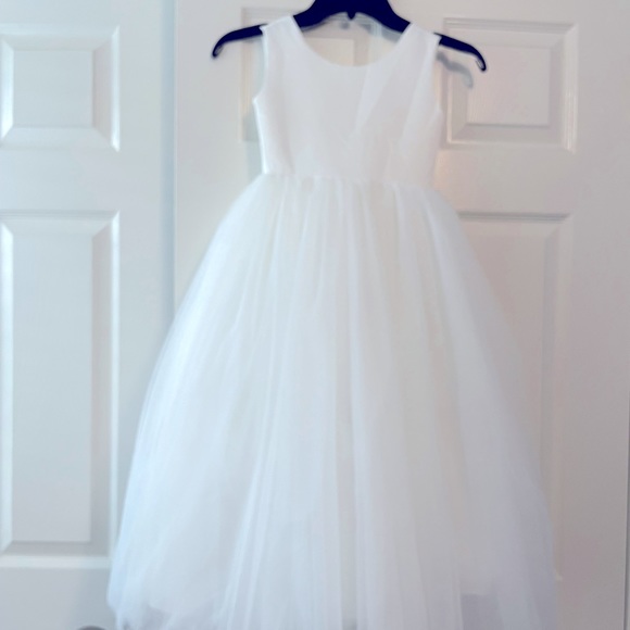 Flower Girl/Communion Dress White Size 6 - Picture 2 of 9